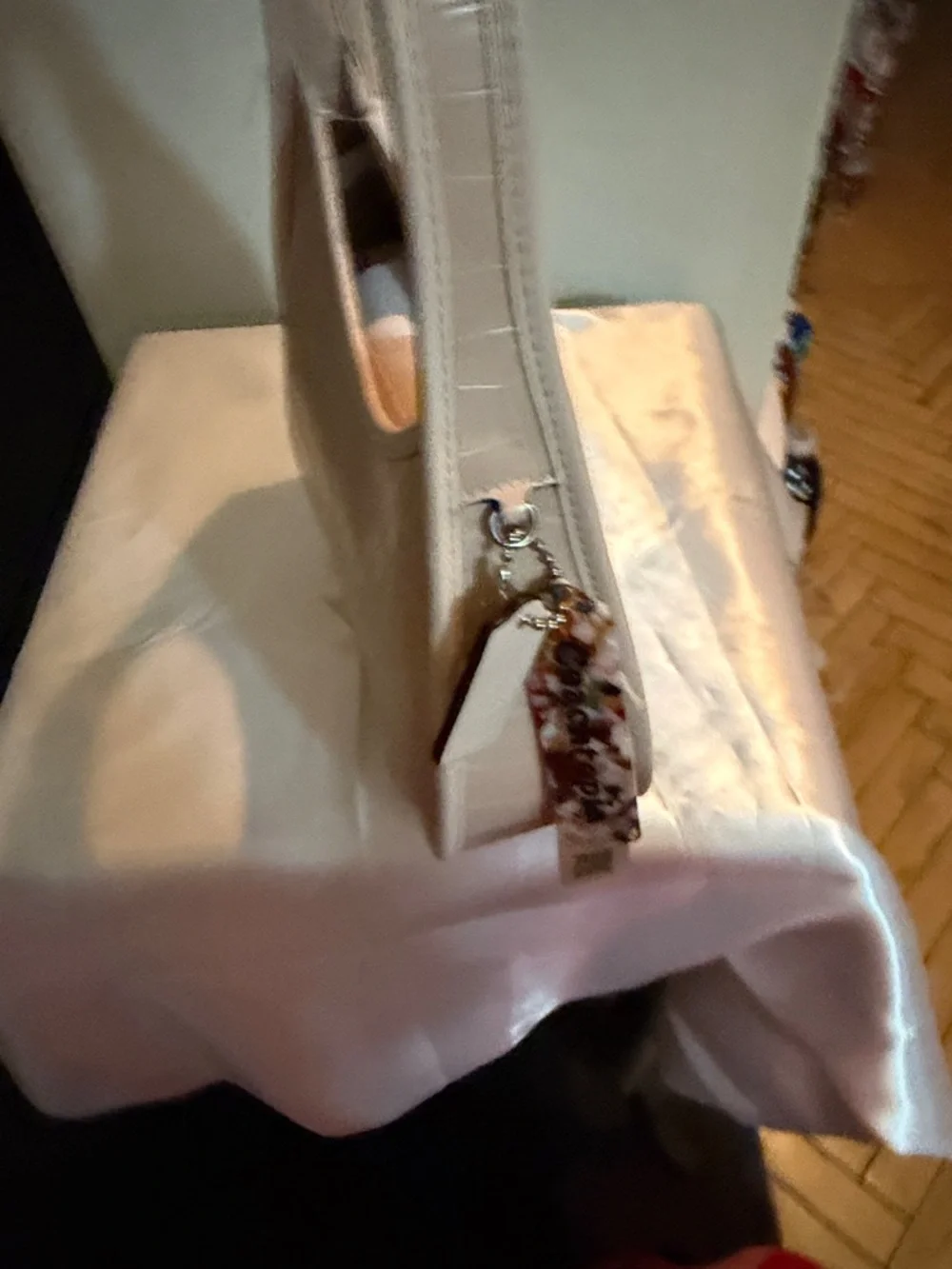 Coach Gold-Tone Multi Charm Key & Card Holder COACHTOPIA PURSE - Picture 4 of 10